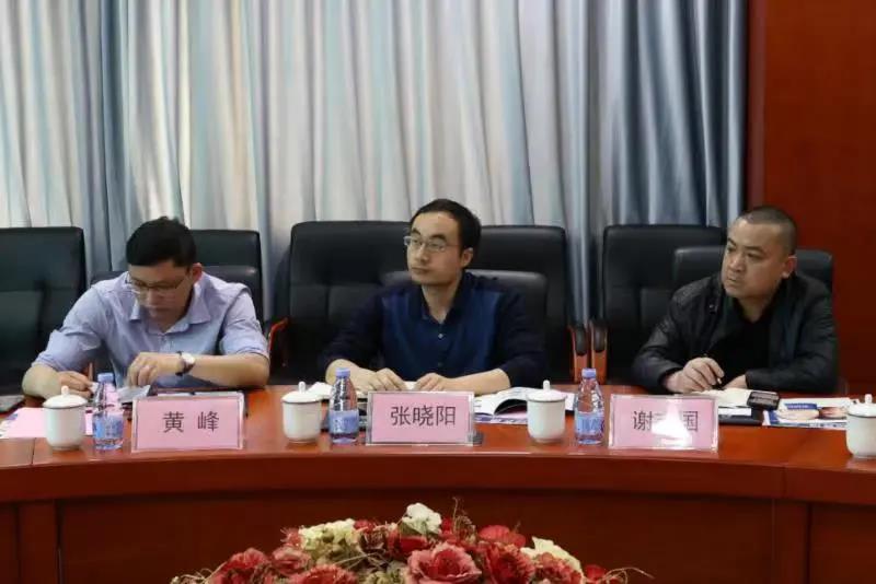 桂林市科學技術(shù)局局長張曉陽蒞臨桂林南藥調(diào)研指導工作 桂林市科學技術(shù)局局長張曉陽蒞臨桂林南藥調(diào)研指導工作