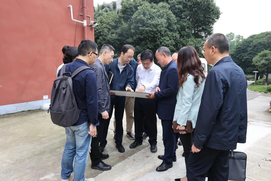 桂林市委副書記趙仲華蒞臨桂林南藥調(diào)研指導(dǎo)工作 桂林市委副書記趙仲華蒞臨桂林南藥調(diào)研指導(dǎo)工作